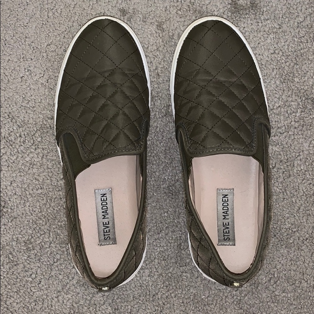 Steve Madden slip on sneakers